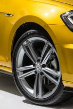 Volkswagen Golf TSI R-Line 5-Door 2017 года (AU)